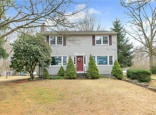 121 Indian River Rd, Orange, CT 06477