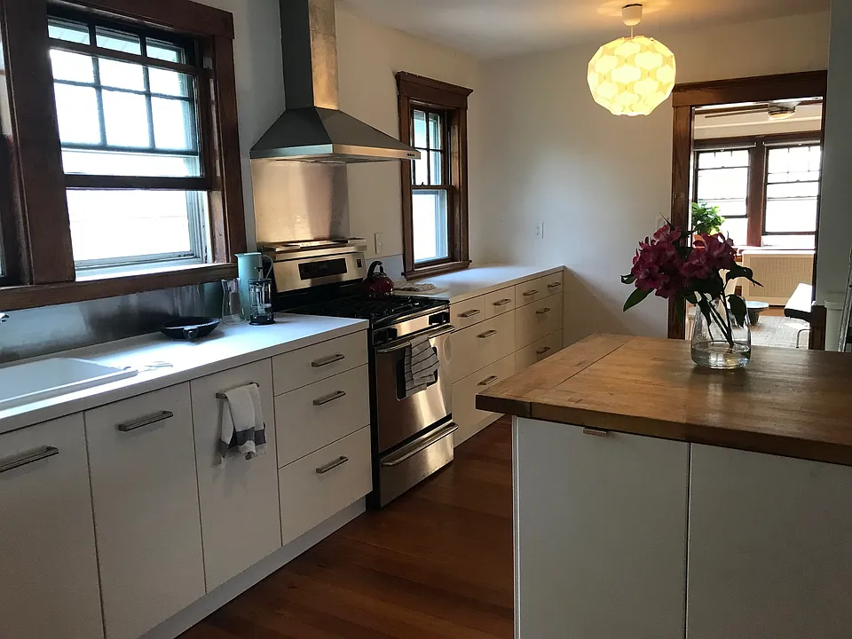 kitchen with eat-in bar area