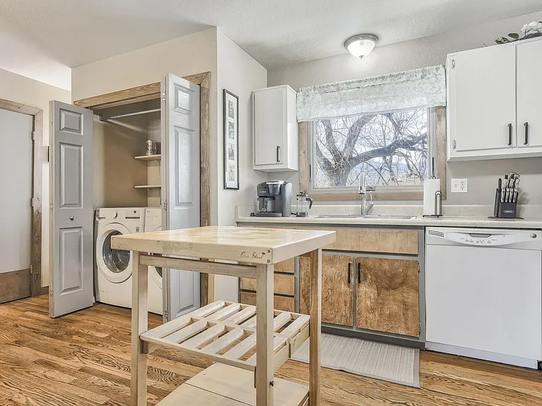 730 Beldon Dr — Photo 19
