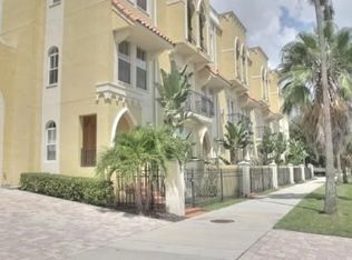 114 E Davis Blvd, Tampa, FL 33606