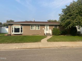 1217 8th Ave W, Williston, ND 58801