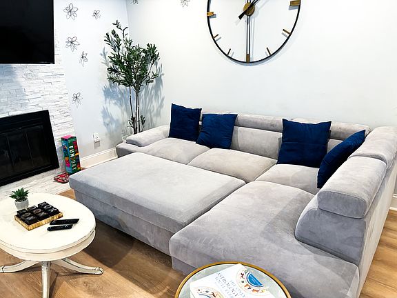 Living Room with Pull-Out Sofa