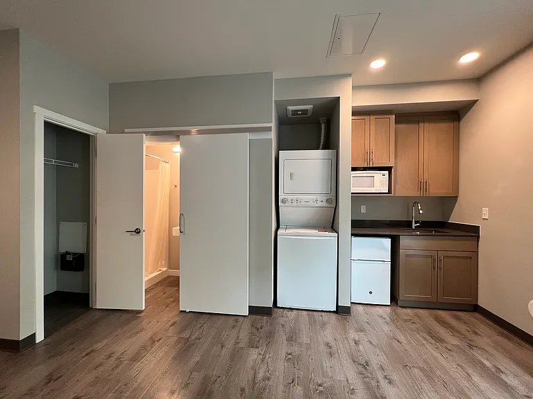 4029 Rainier Ave — Photo 56