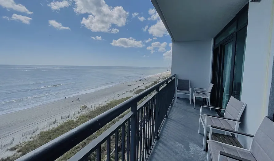3 bed, 1300 sqft, $2,600 — Photo 4