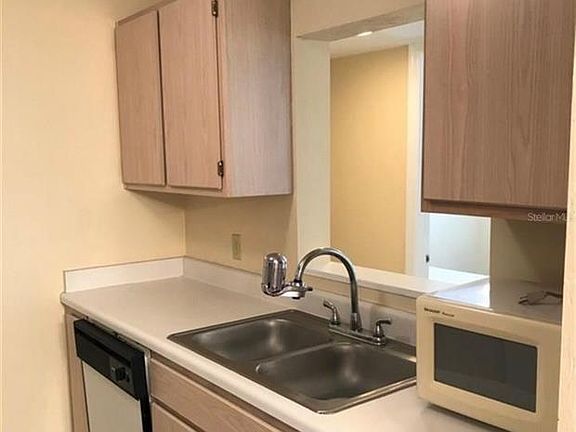 5th image of 2360 SW Archer Rd APT 810