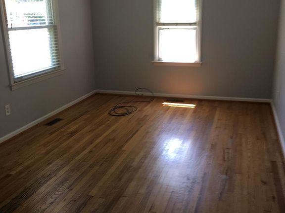 5th image of 27305 Townley Ave