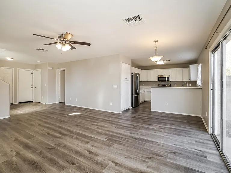 21940 W Casey Ln — Photo 7