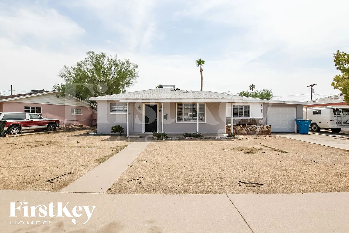 Building Photo - 2919 W Seldon Ln