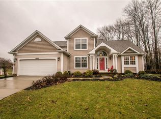 2950 Ravineview Cir, Stow, OH 44224