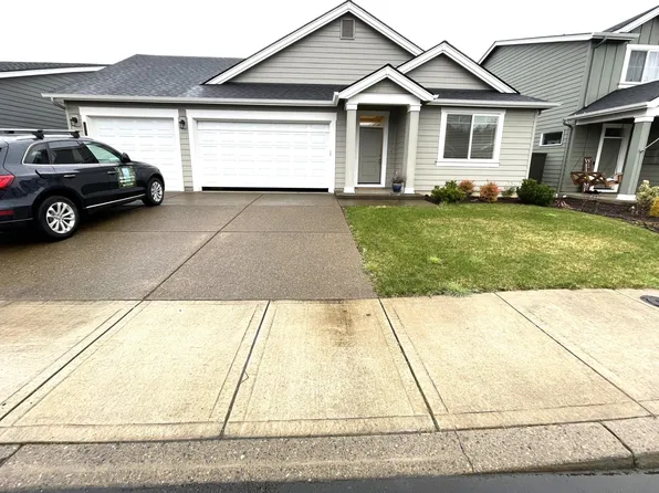 1361 NE Raymond Ln, Estacada, OR 97023