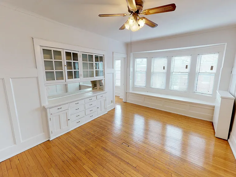 2518 N Farwell Ave — Photo 14