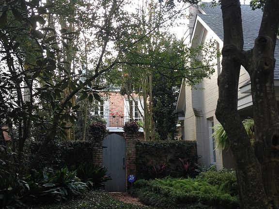 Side View to Courtyard