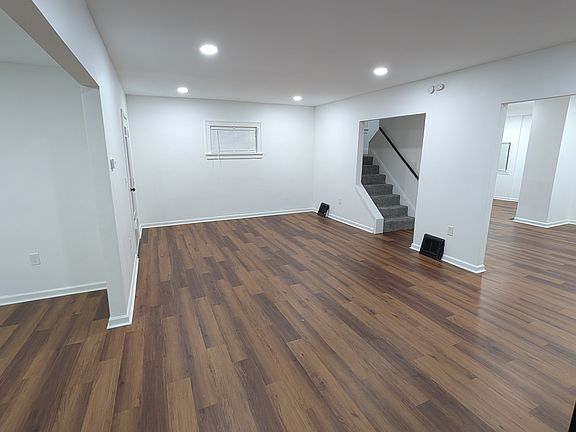2nd image of 4405 E 131st St #4