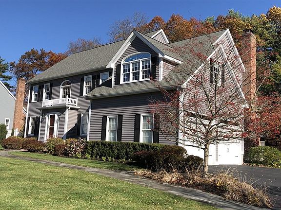 3rd image of 23 Newport Ln