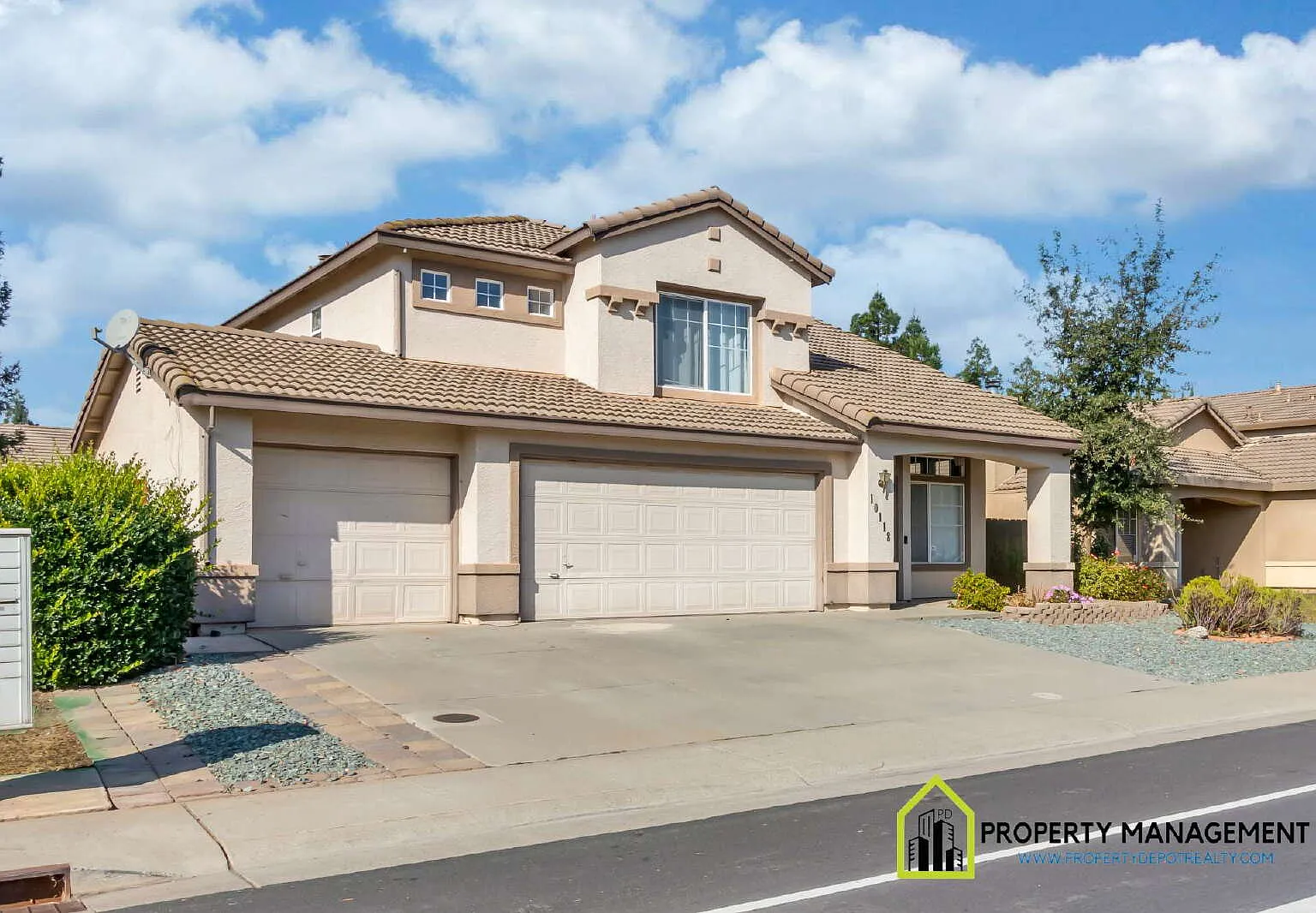 5 bed, 3.0 bath, 2002 sqft, $3,300 — Photo 3