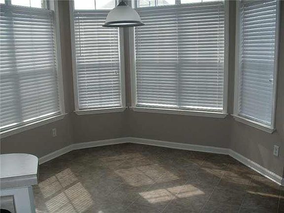 5th image of 9225 Acadia Pl