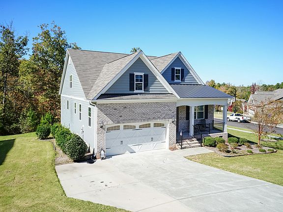 4th image of 1009 Crescent Moon Ct