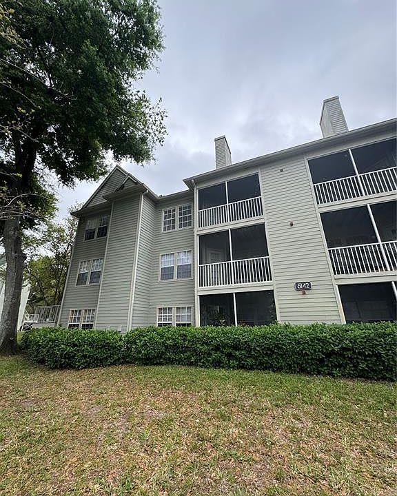 1st image of 6142 SE WESTGATE DRIVE E #201