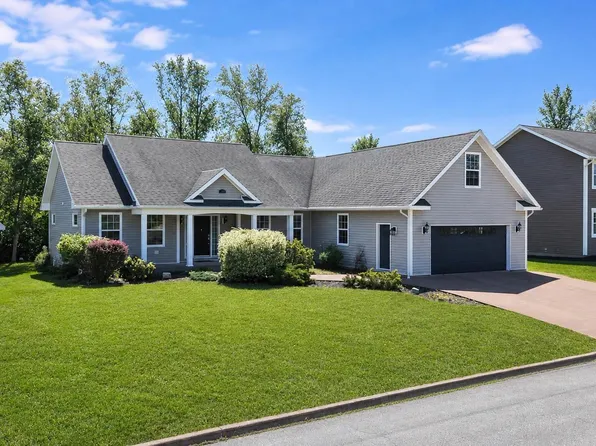 42 Rowan Ave, New Glasgow, NS B2H 0A4