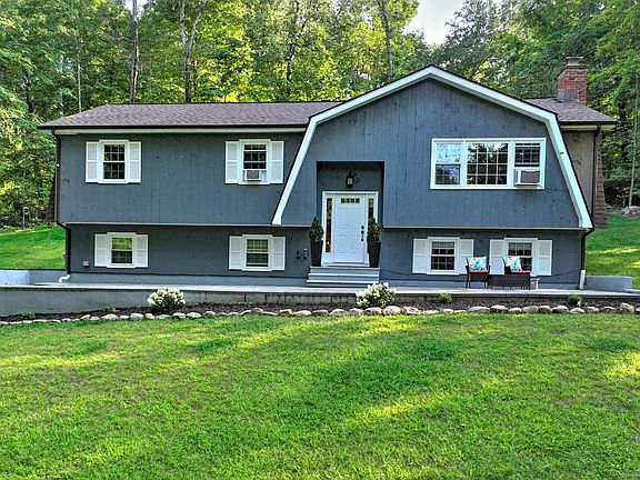 25 Little Fox Run, Shelton, CT 06484 | MLS #24045946 | Zillow