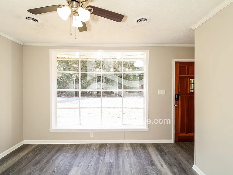 271754_006_wm_-_dining_room_13456414.jpg