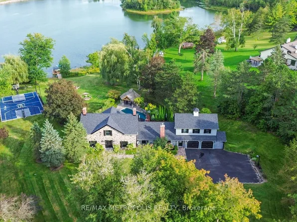 1 Island Lake Dr, Whitchurch Stouffville, ON L4A 3G7