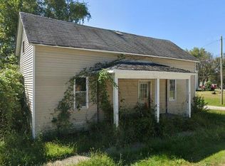 4 W Church St, Lenzburg, IL 62255