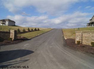 4 Pheasant Run Dr, Smock, PA 15480
