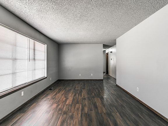 4th image of 2912 N Peniel Ave