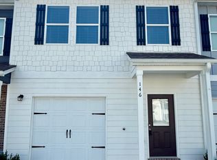 146 Village Green Dr, Adairsville, GA 30103