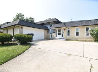 18942 Sharon Ct, Lansing, IL