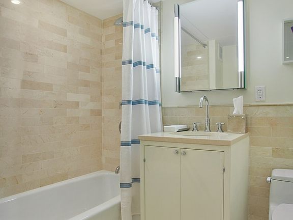 3rd image of 200 E 66th St APT A1501