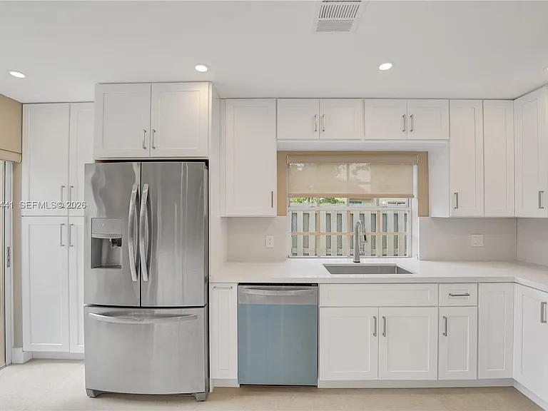 1361 Springside Dr #3 — Photo 3