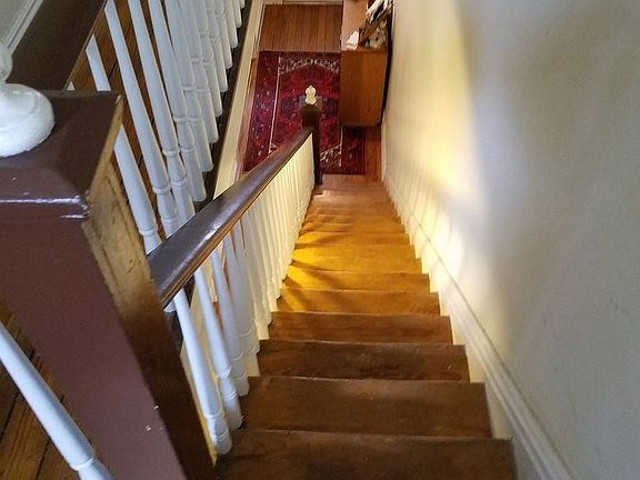 5th image of 2714 E Grace St