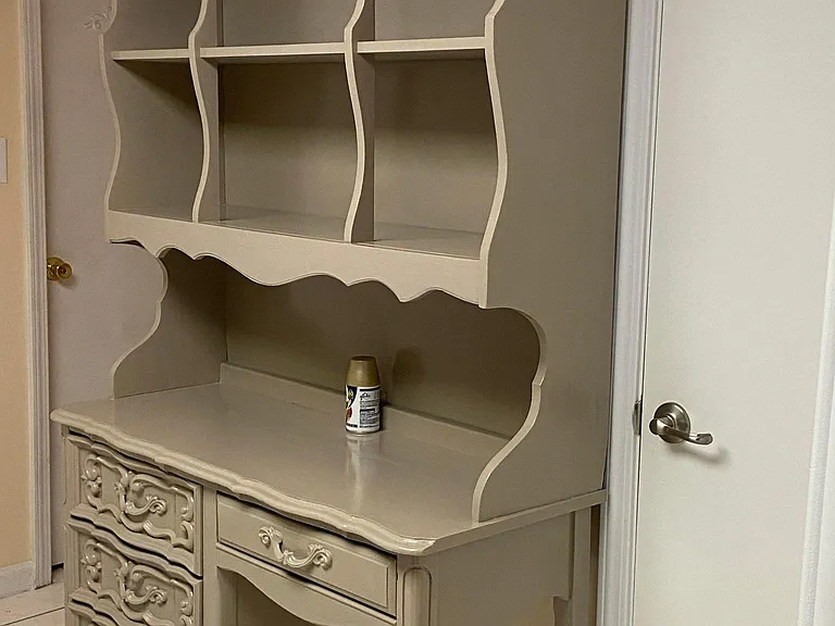 Kitchen hutch