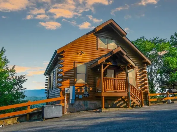 2971 Legacy Vista Dr, Sevierville, TN 37876