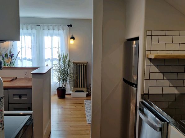 897 Middle St APT 4