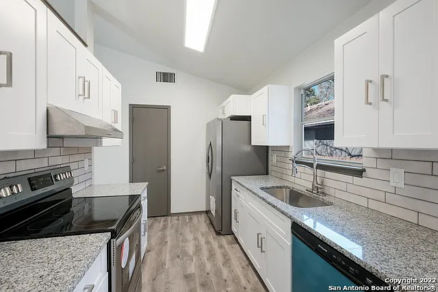 9014 Gill Brg — Photo 20