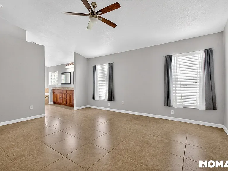 2190 Weatherly Ave — Photo 5