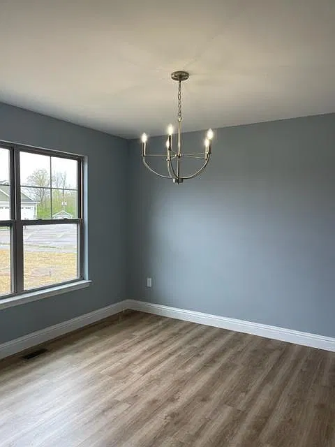 1815 Crimson Oak Dr — Photo 3