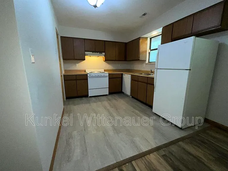 223 N Virginia Ave #A — Photo 4
