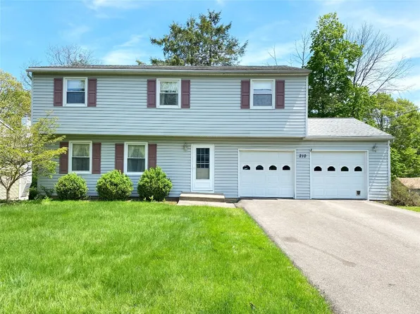 210 Gladys St, Endicott, NY 13760