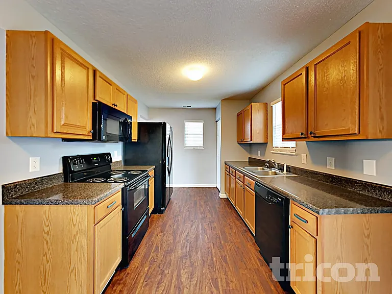 308 Fox Trot Dr — Photo 4