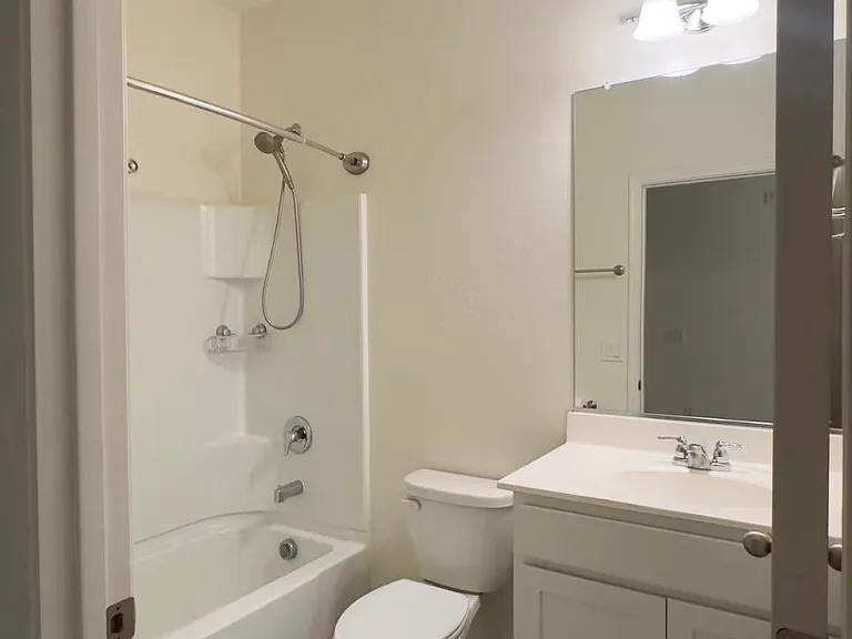 2373 E Alonso Dr — Photo 9