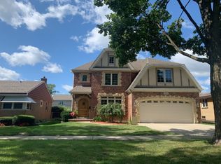 854 S Fairfield Ave, Elmhurst, IL 60126