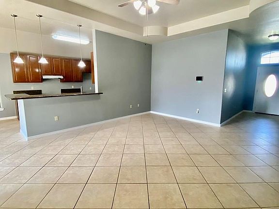 5th image of 2524 Windsor Pl
