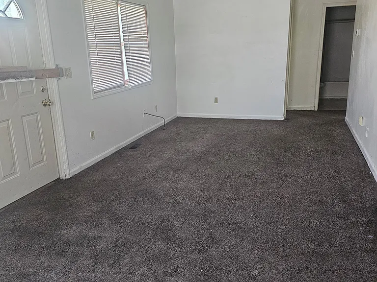 2420 Wadsworth Ave — Photo 6