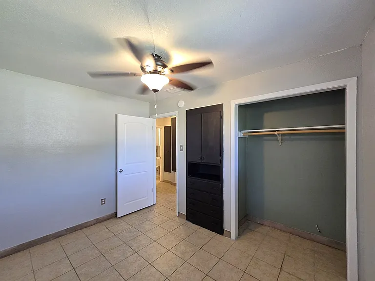 212 E Valley Rd — Photo 9