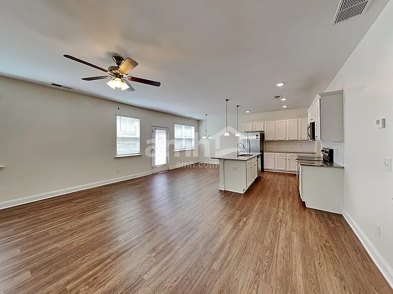 124 Cobblestone Dr — Photo 6