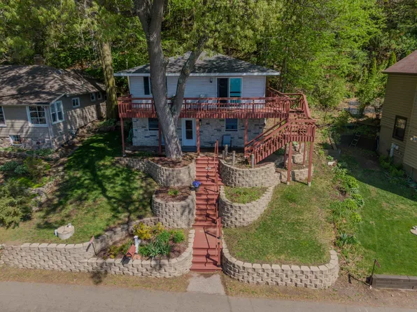 W10682 Tipperary Rd, Poynette, WI 53955